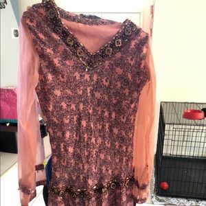 Beautiful chiffon mid length too.